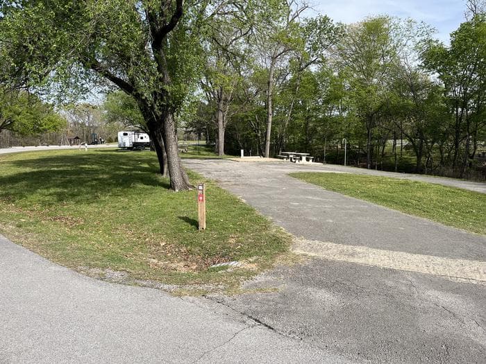 A photo of Site 105 of Loop HORSESHOE BEND at HORSESHOE BEND. Connects with Site 107.